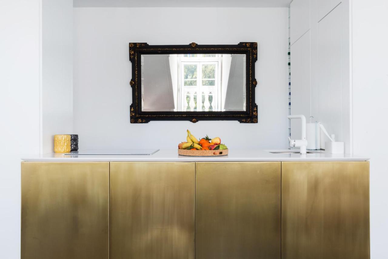 Principe Real Charming Garden View Flat At The Heart Of Lisbon Apartment Bagian luar foto