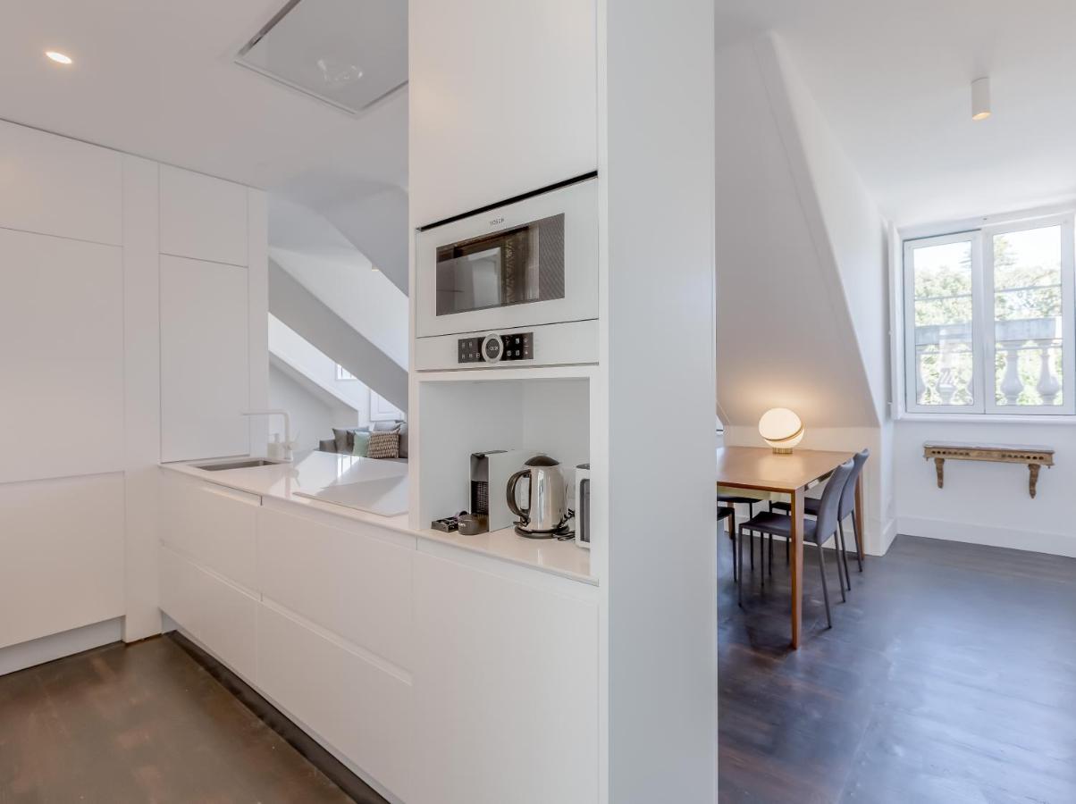 Principe Real Charming Garden View Flat At The Heart Of Lisbon Apartment Bagian luar foto