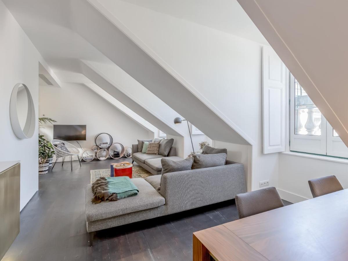 Principe Real Charming Garden View Flat At The Heart Of Lisbon Apartment Bagian luar foto