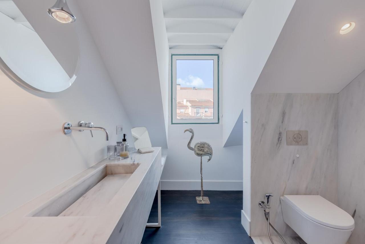 Principe Real Charming Garden View Flat At The Heart Of Lisbon Apartment Bagian luar foto