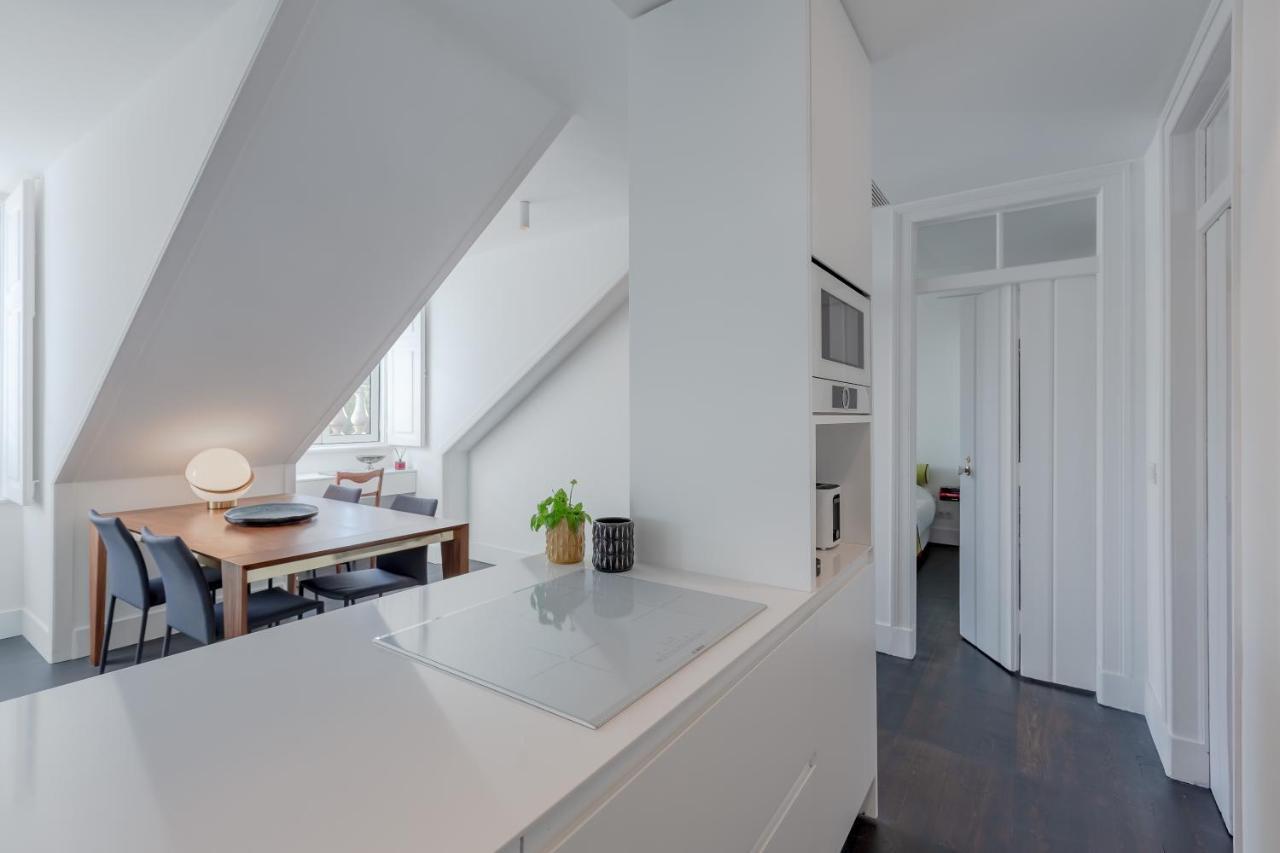 Principe Real Charming Garden View Flat At The Heart Of Lisbon Apartment Bagian luar foto
