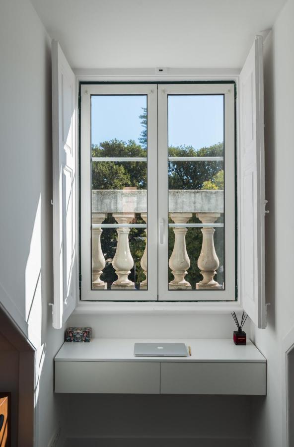 Principe Real Charming Garden View Flat At The Heart Of Lisbon Apartment Bagian luar foto
