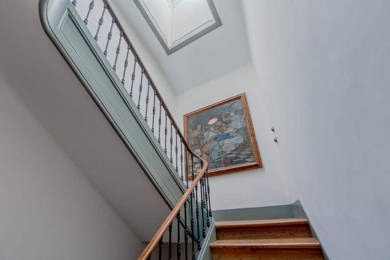 Principe Real Charming Garden View Flat At The Heart Of Lisbon Apartment Bagian luar foto
