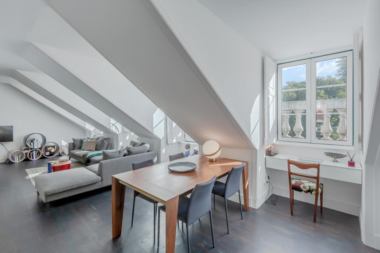 Principe Real Charming Garden View Flat At The Heart Of Lisbon Apartment Bagian luar foto